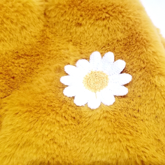 NWT, Daisy Fuzzy Dog Sweater - Picture 6 of 10